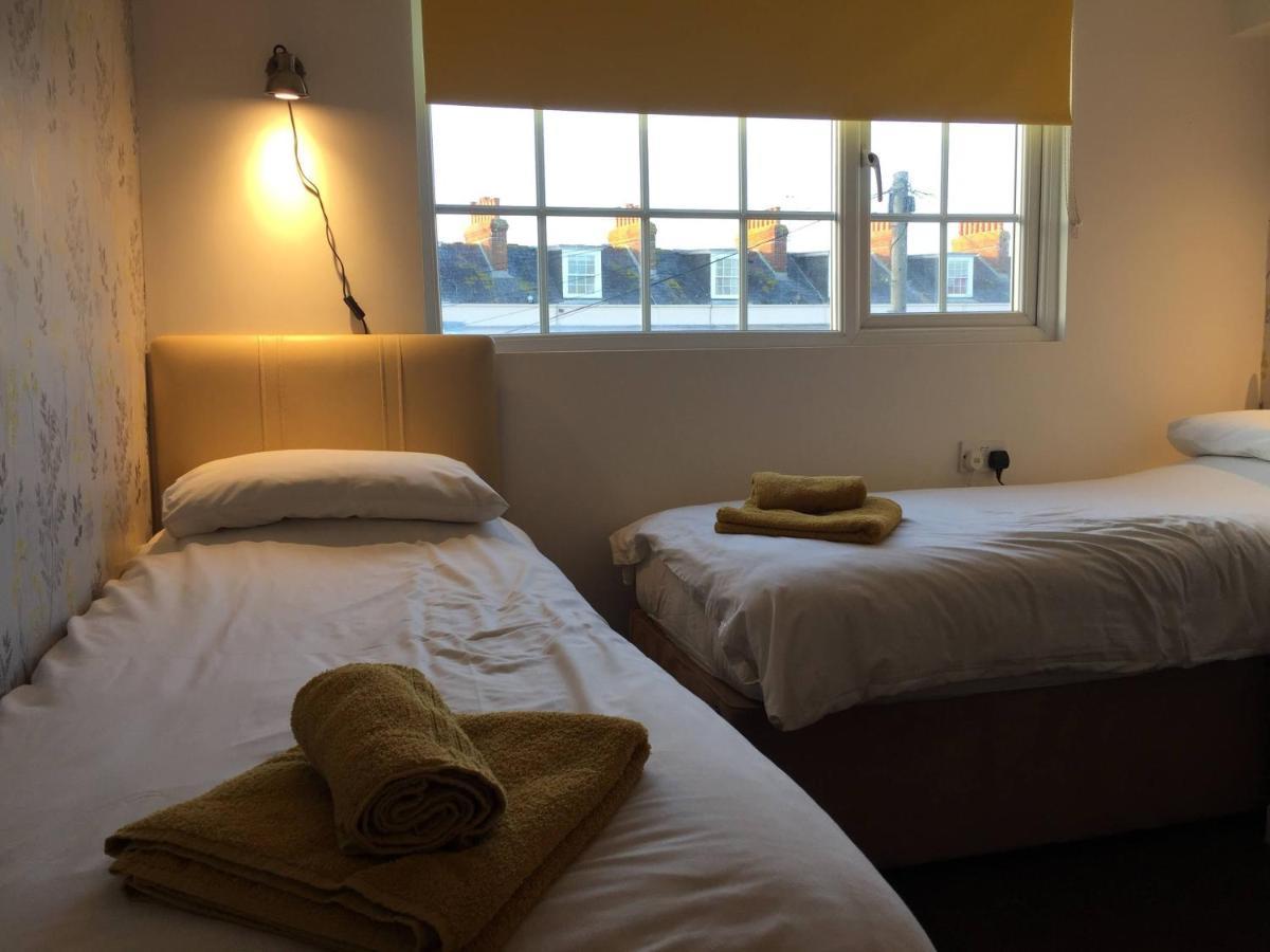 Whitecliff Guest House Weymouth Bagian luar foto