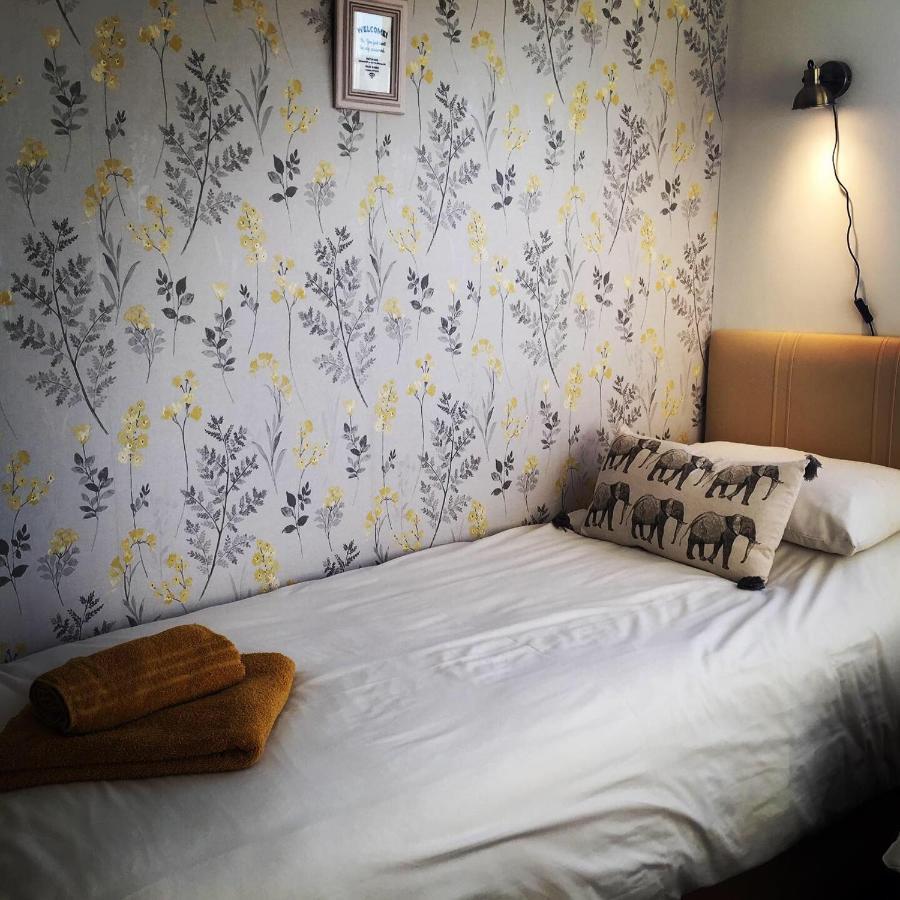 Whitecliff Guest House Weymouth Bagian luar foto