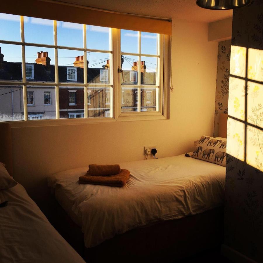Whitecliff Guest House Weymouth Bagian luar foto