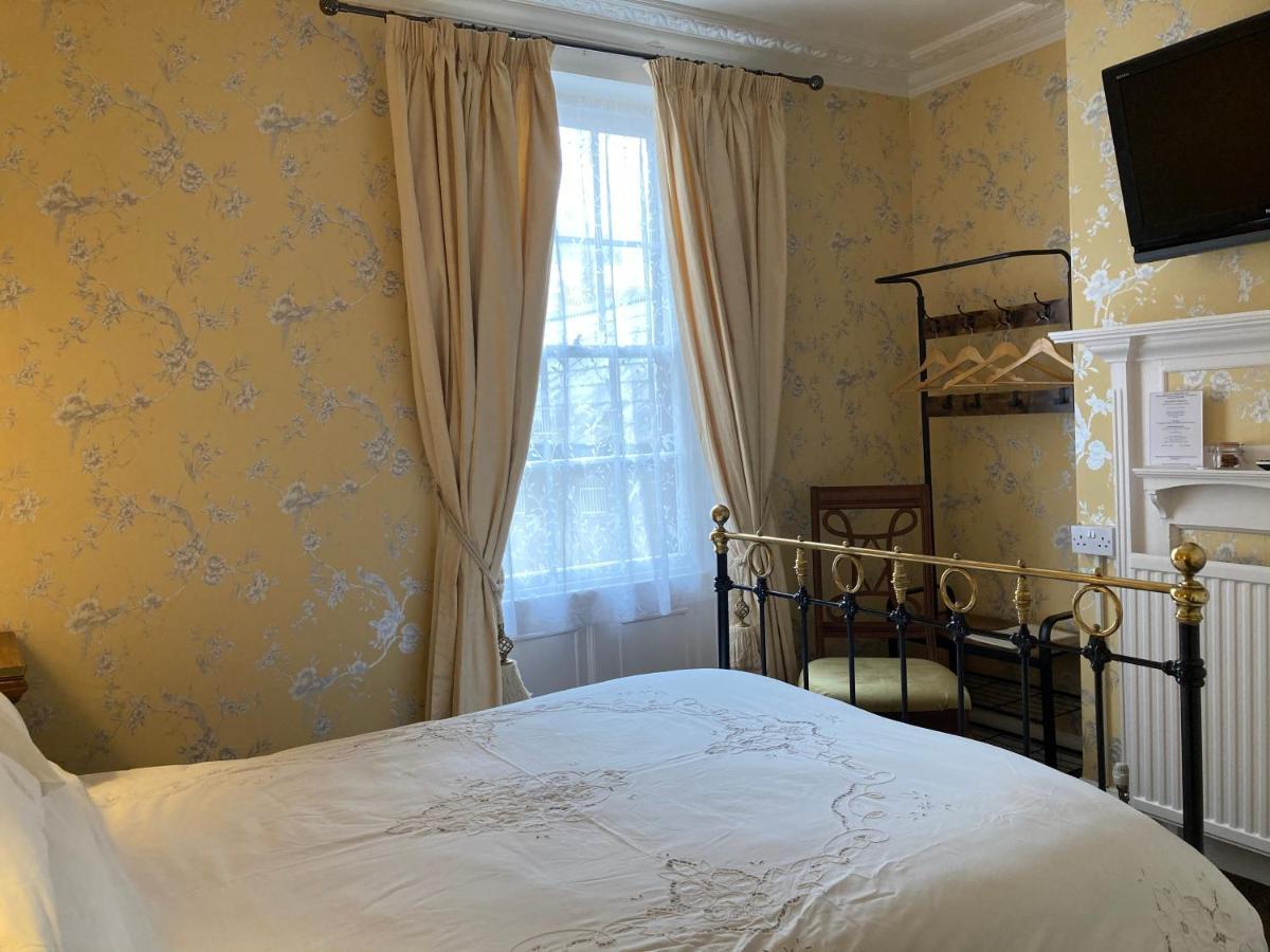 Whitecliff Guest House Weymouth Bagian luar foto