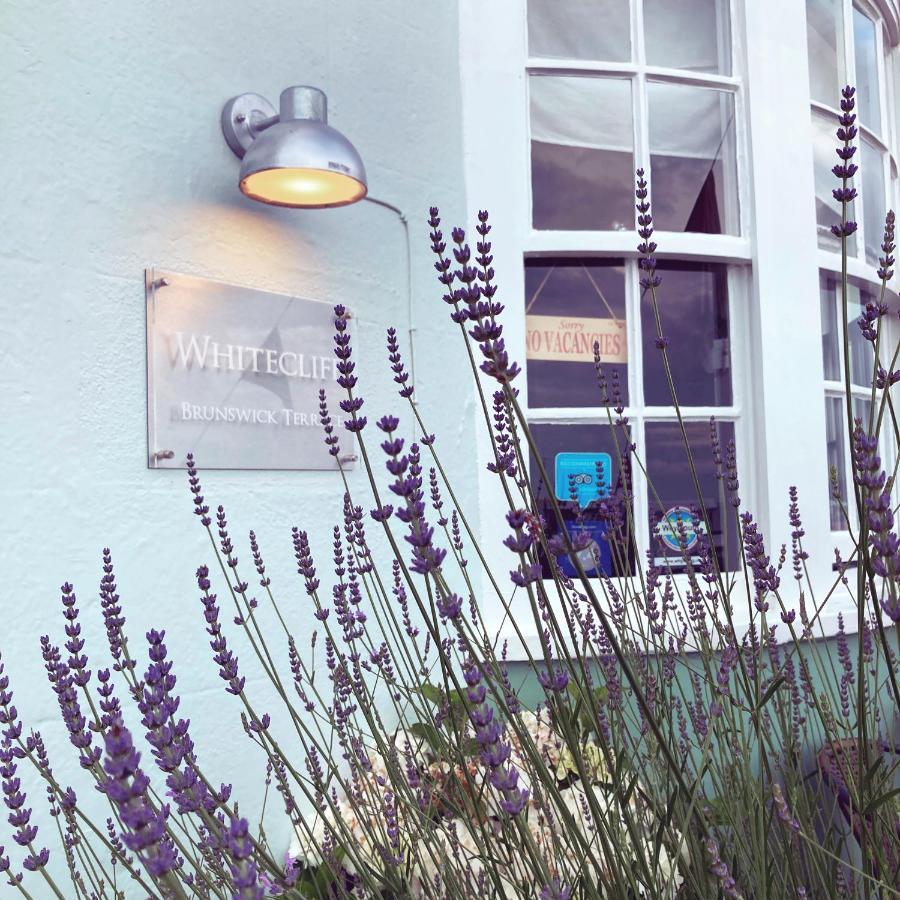 Whitecliff Guest House Weymouth Bagian luar foto