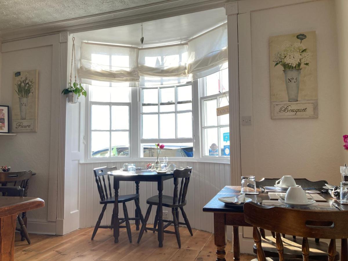 Whitecliff Guest House Weymouth Bagian luar foto
