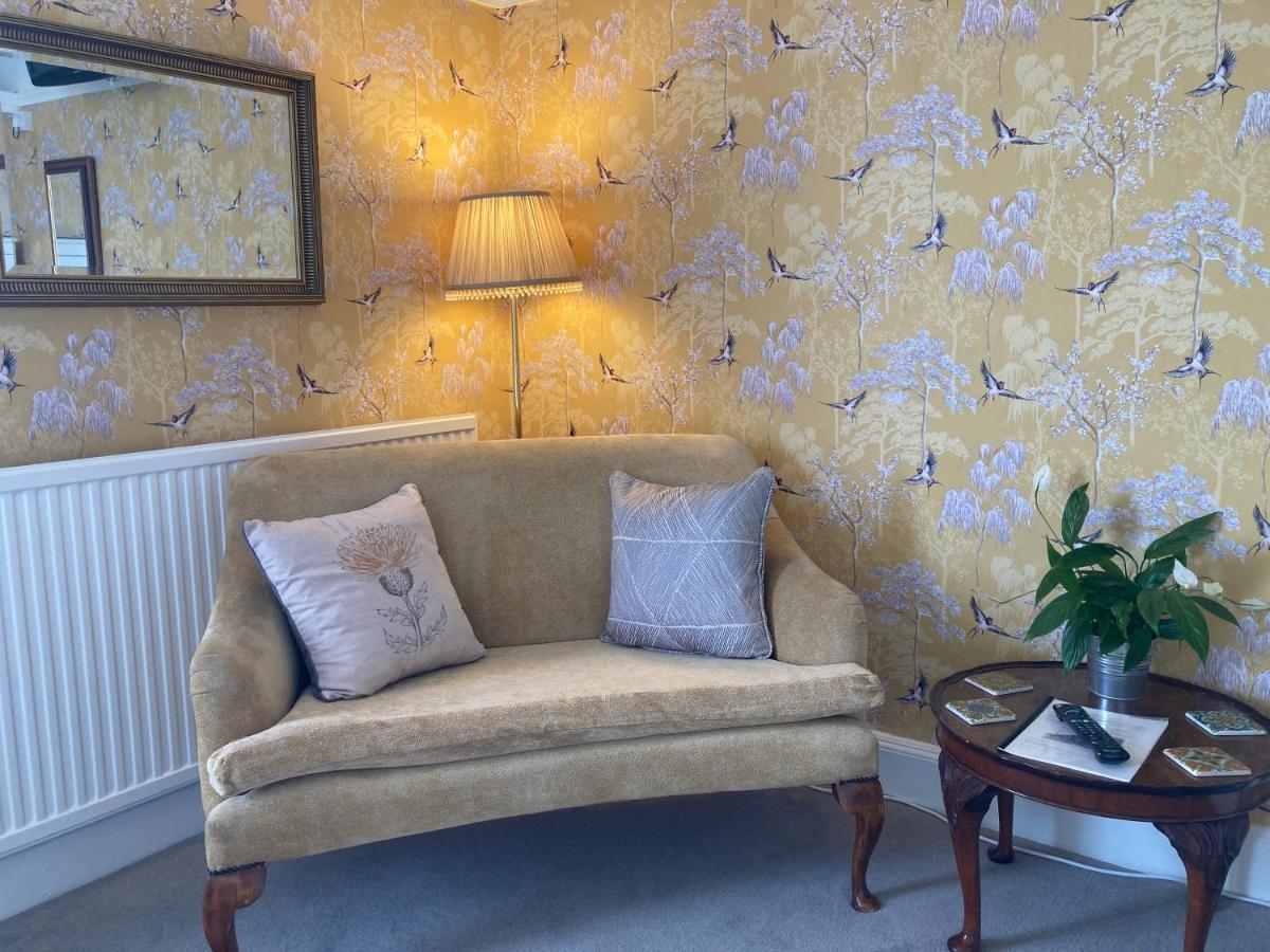 Whitecliff Guest House Weymouth Bagian luar foto