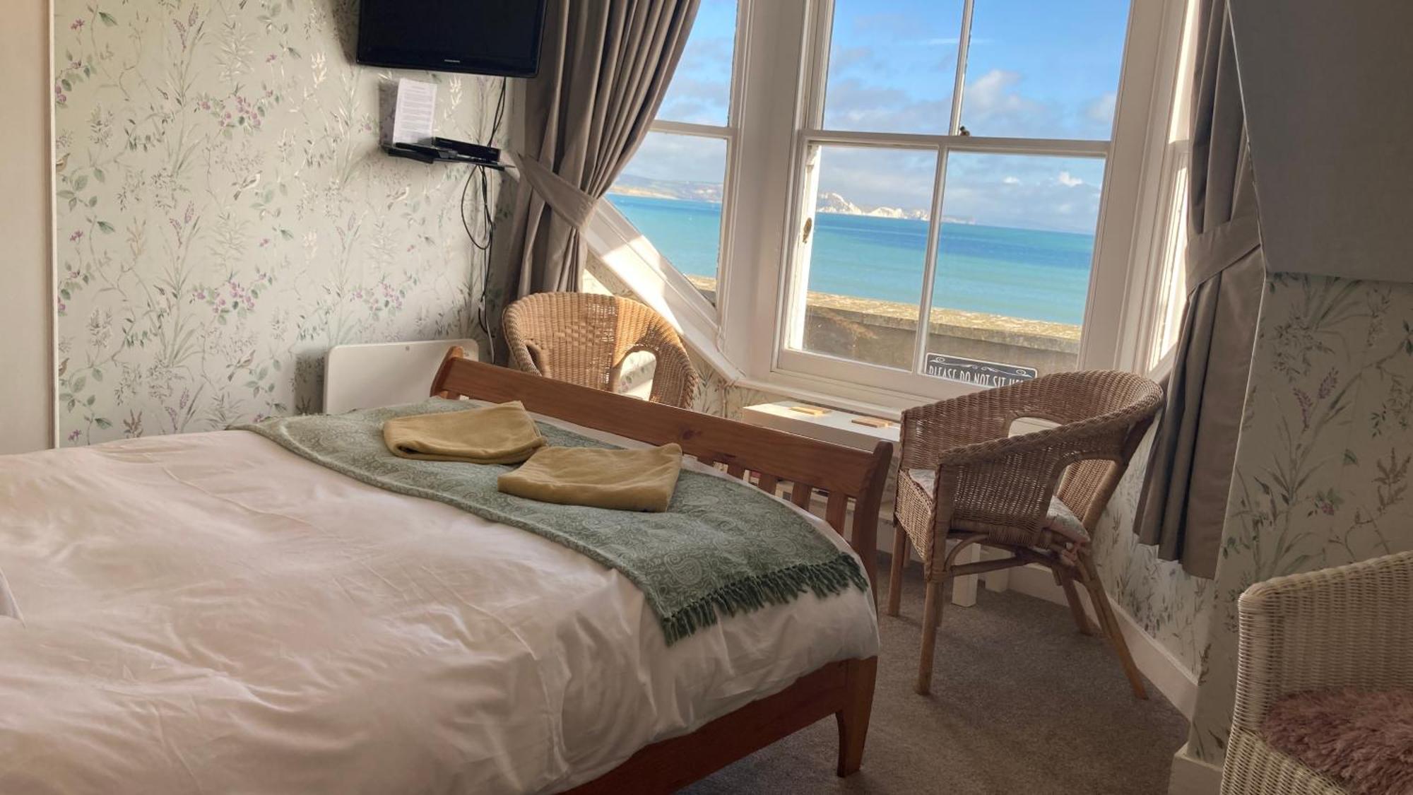 Whitecliff Guest House Weymouth Bagian luar foto