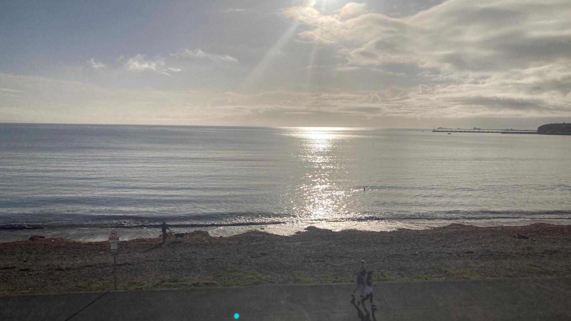Whitecliff Guest House Weymouth Bagian luar foto