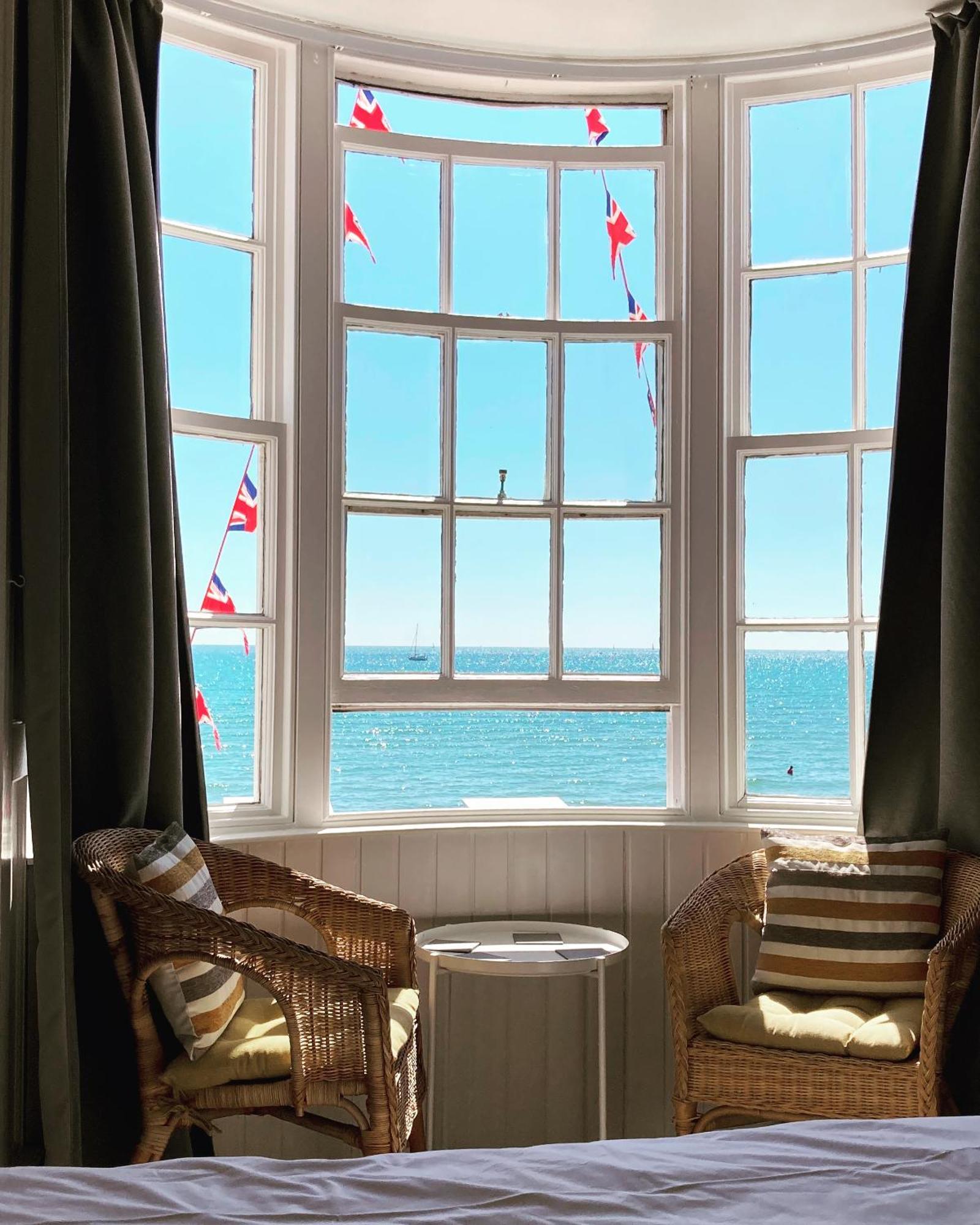 Whitecliff Guest House Weymouth Bagian luar foto